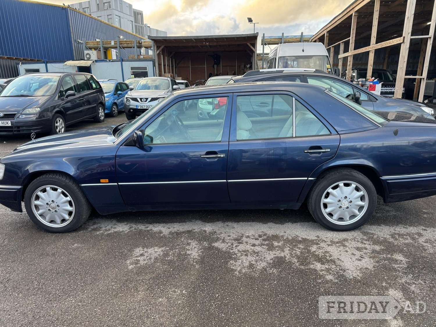 Mercedes-Benz E Class 1995 - Cars