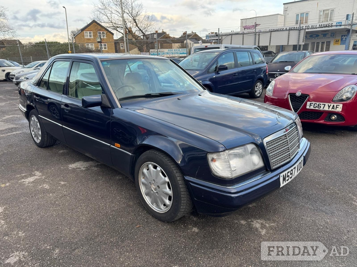 Mercedes-Benz E Class 1995 in Kingston Upon Thames