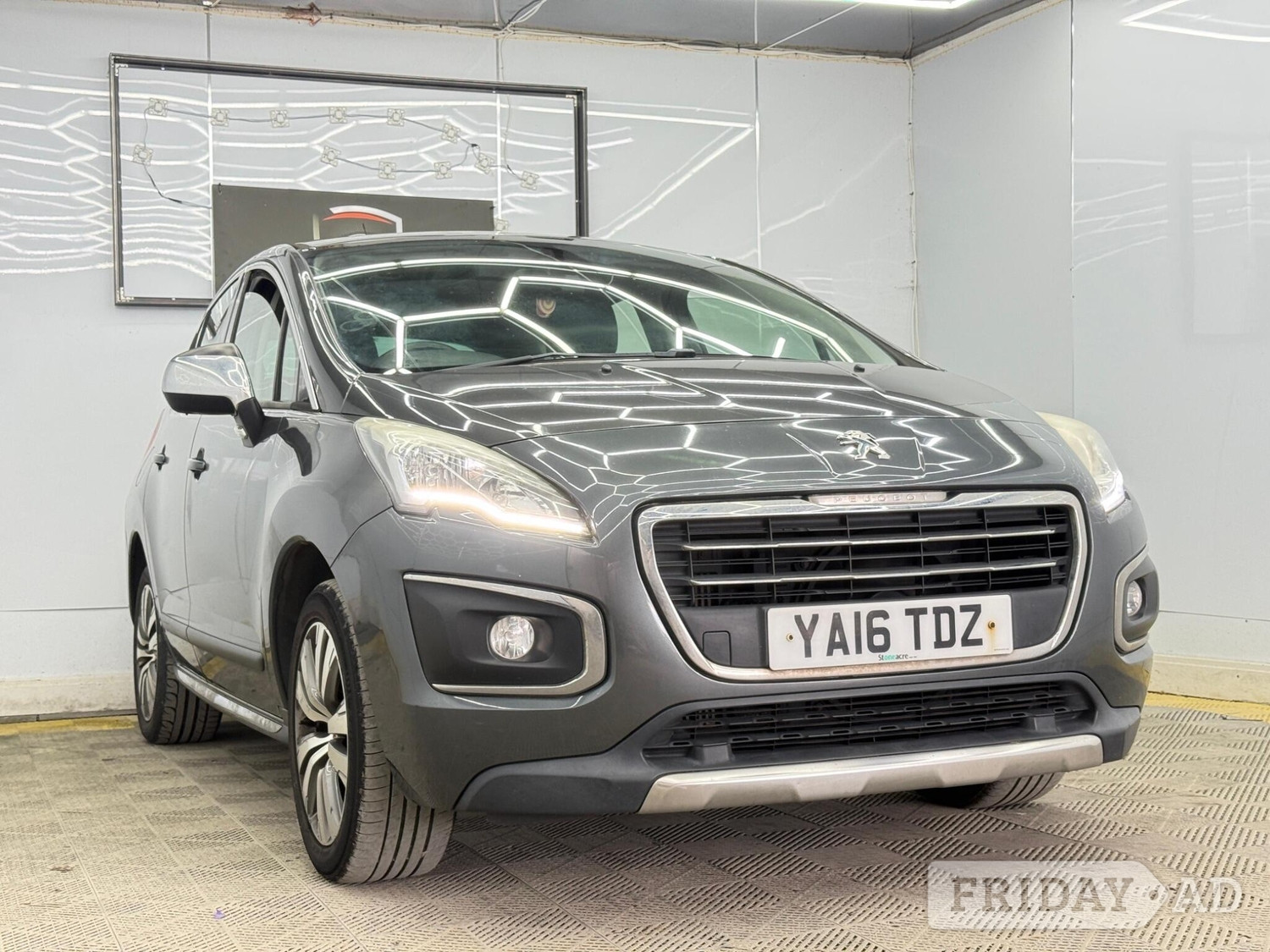 [ berth ]Peugeot 3008