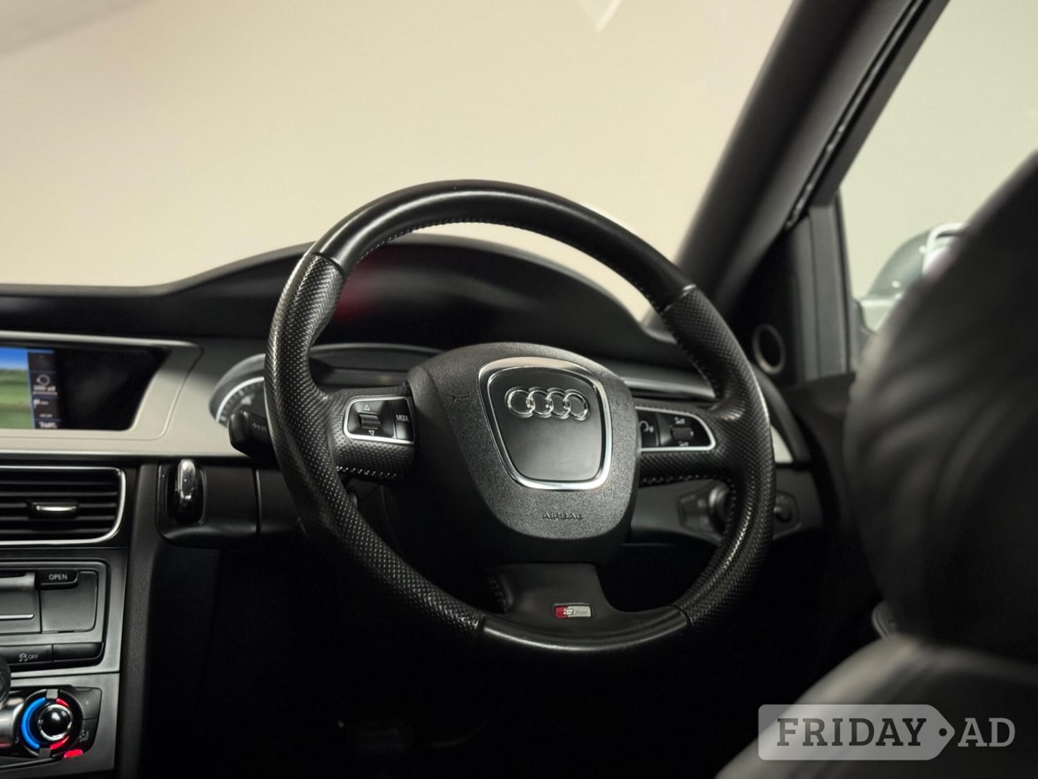 [ berth ]Audi A4 Avant