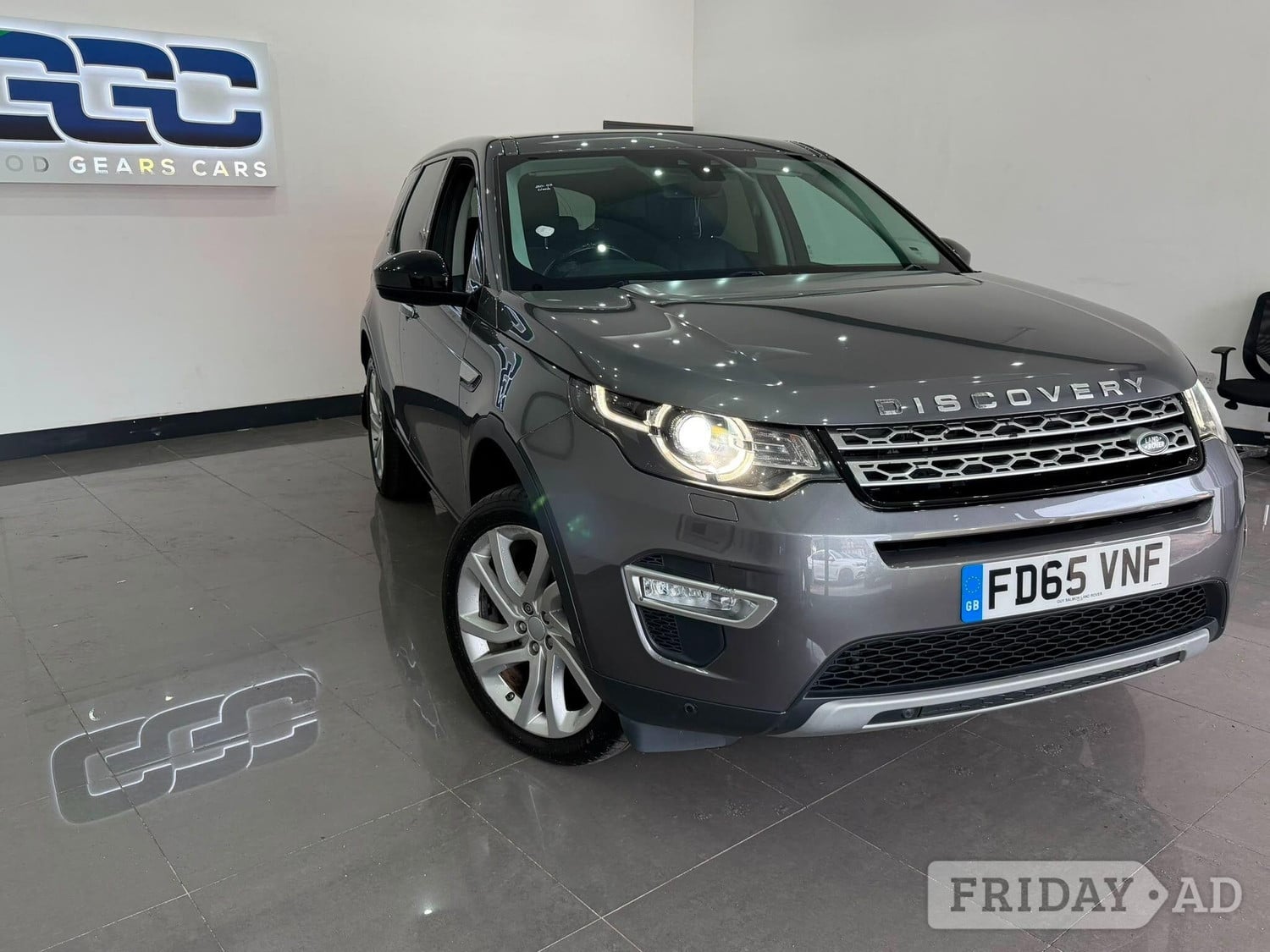 [ berth ]Land Rover Discovery Sport