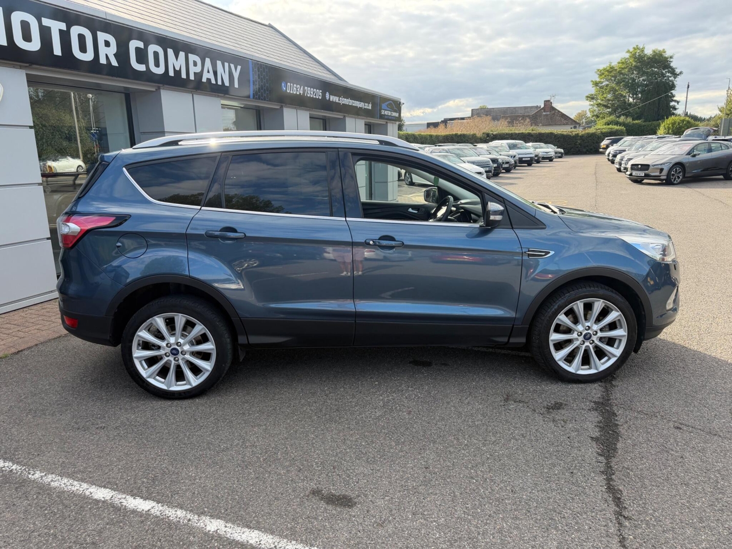 Ford Kuga 2019 - Cars