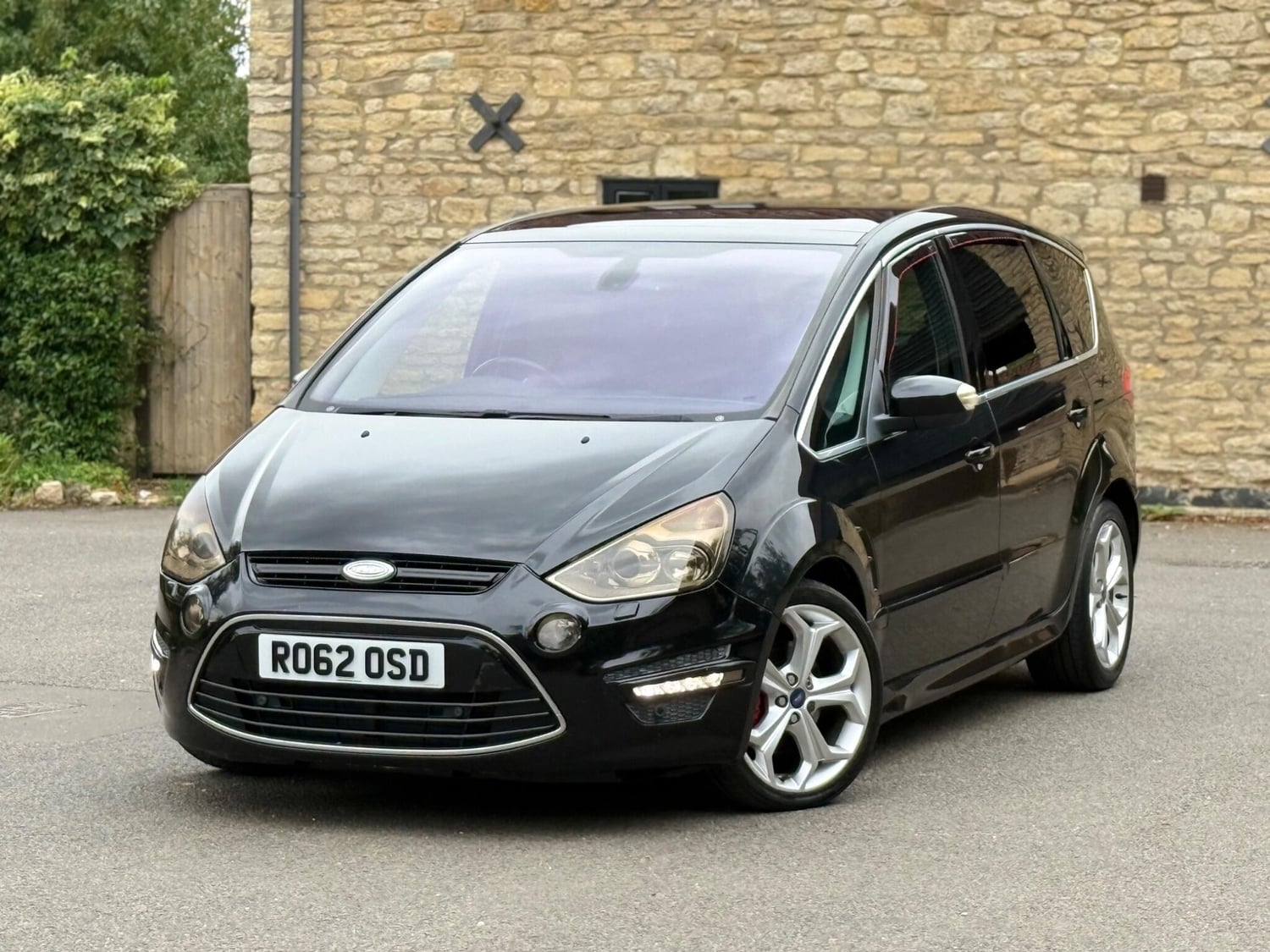 Ford S-Max Bedford