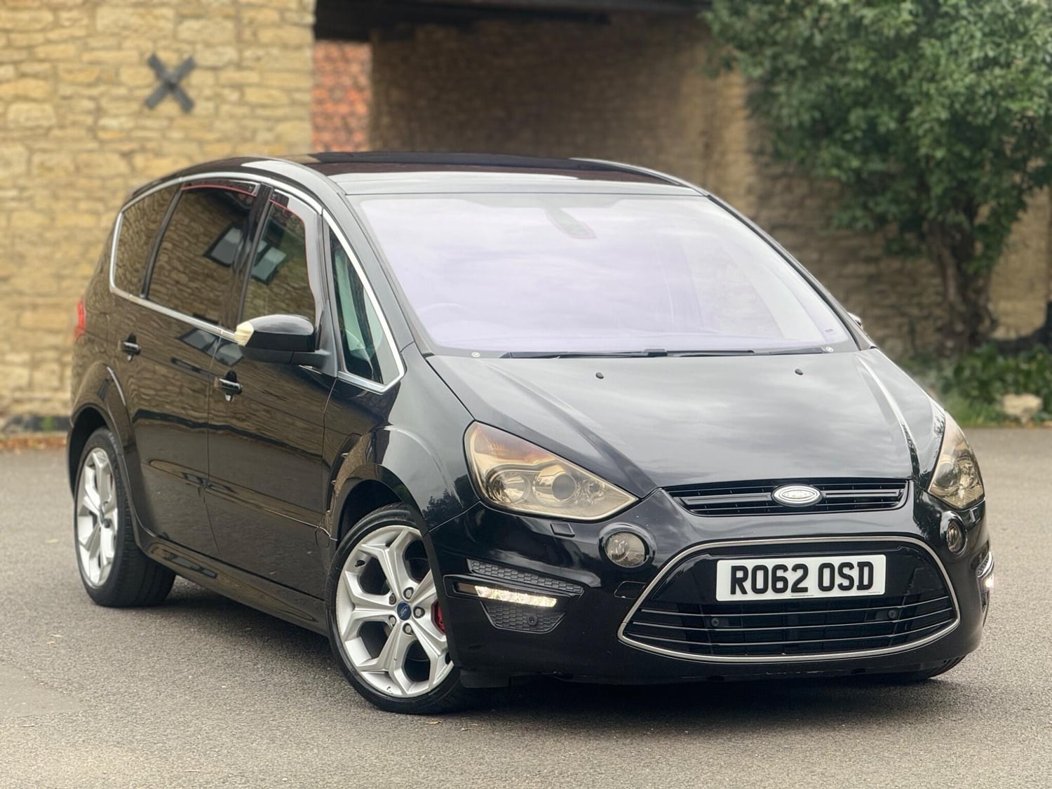 [ berth ]Ford S-Max