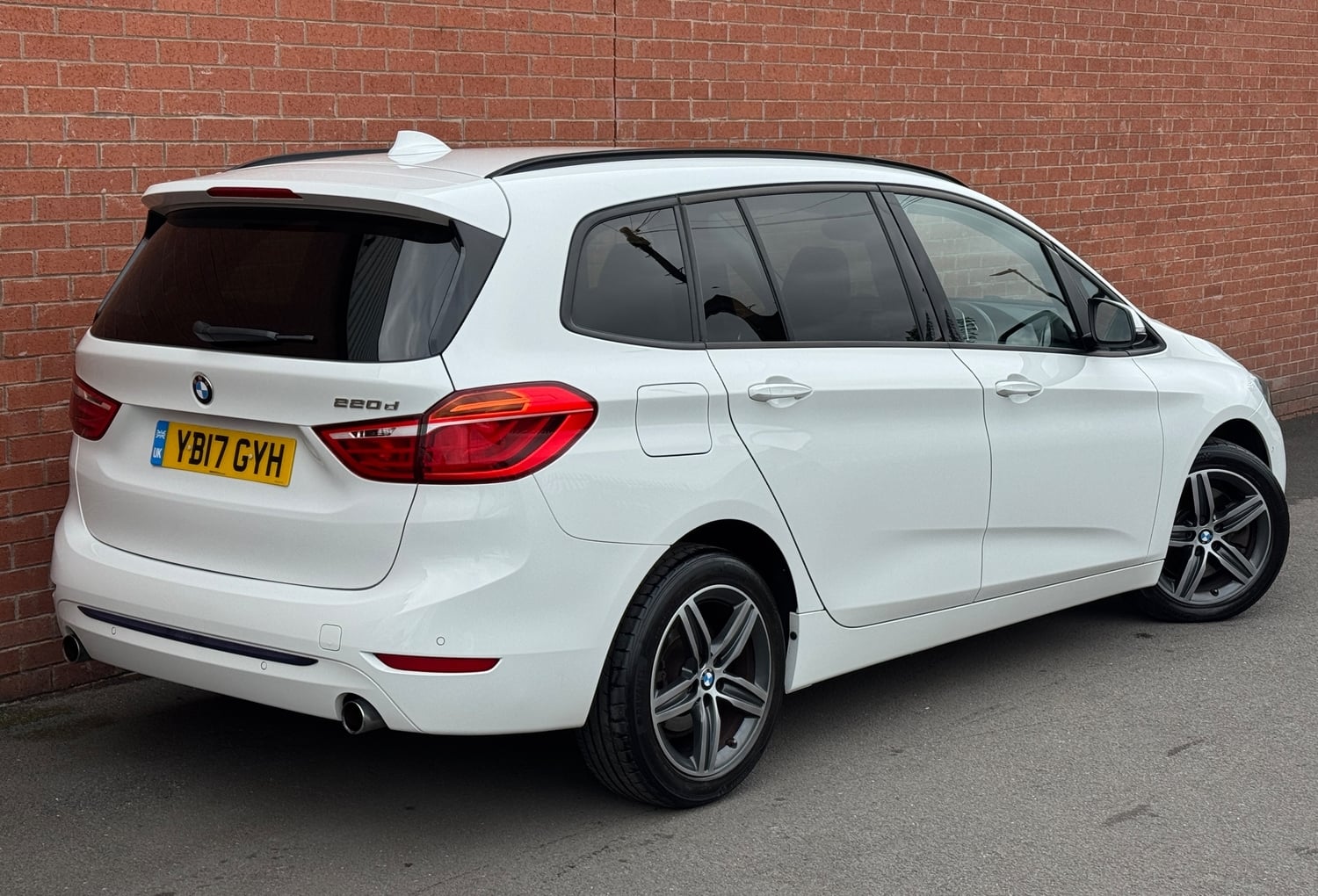 [ berth ]BMW 2 Series Gran Tourer