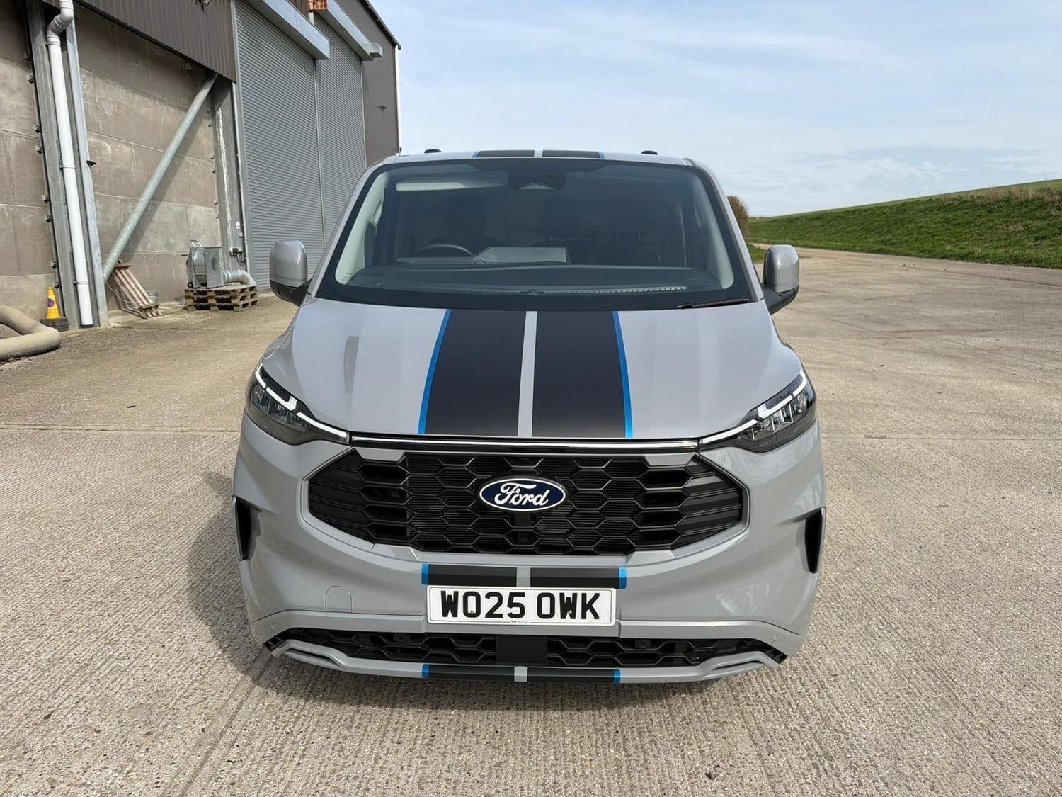 Ford Transit Custom 2025 - Vans & Commercial Vehicles in Newbury