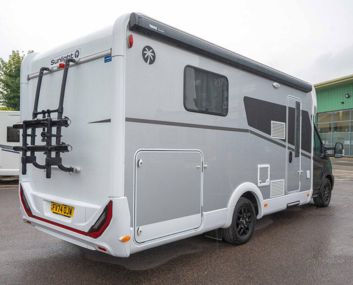 Sunlight T690L Adventure 170BHP Auto Ford 170BHP Newark