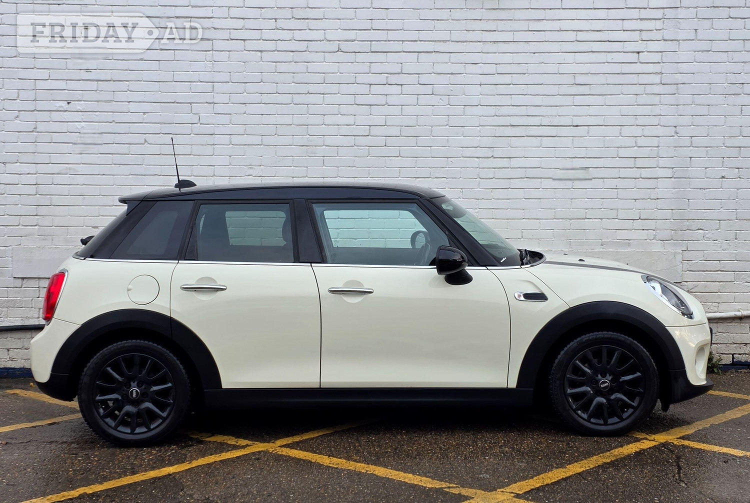 Mini Hatch 2015 - Cars in Ashford