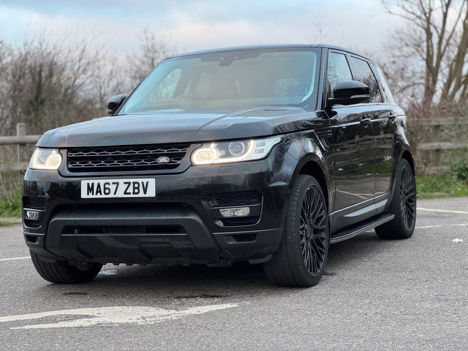 [ berth ]Land Rover Range Rover Sport