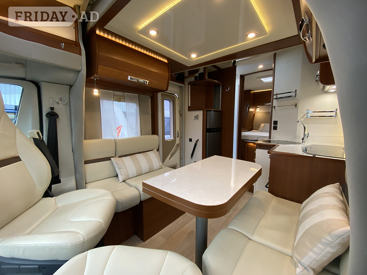 [4 berth ]Rapido Series 6 696FF