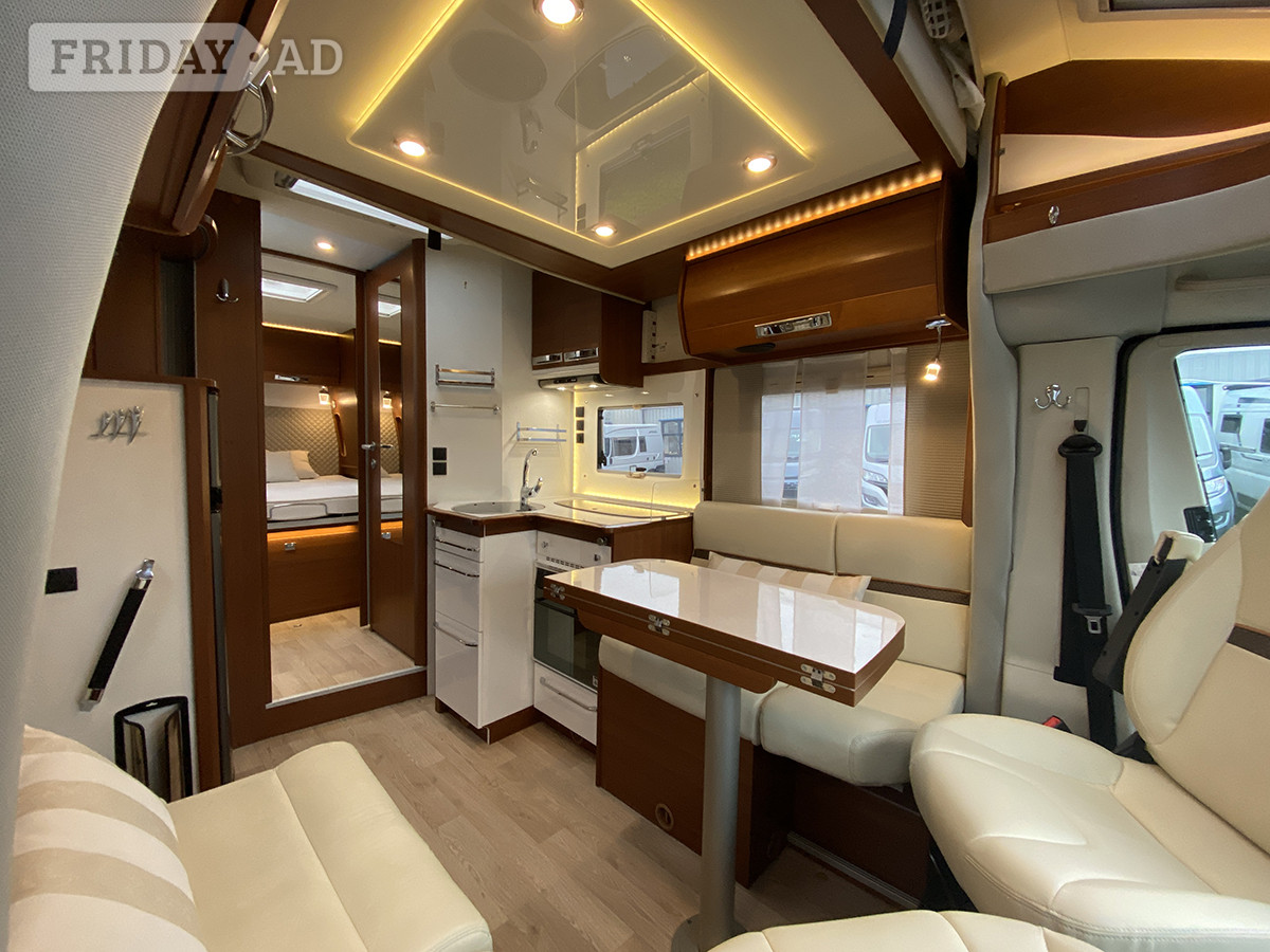 Rapido Series 6 696FF 2017 for sale - Motorhomes & Caravans in Newark
