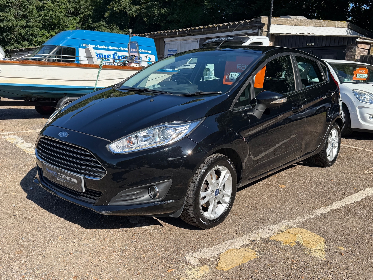 [ berth ]Ford Fiesta