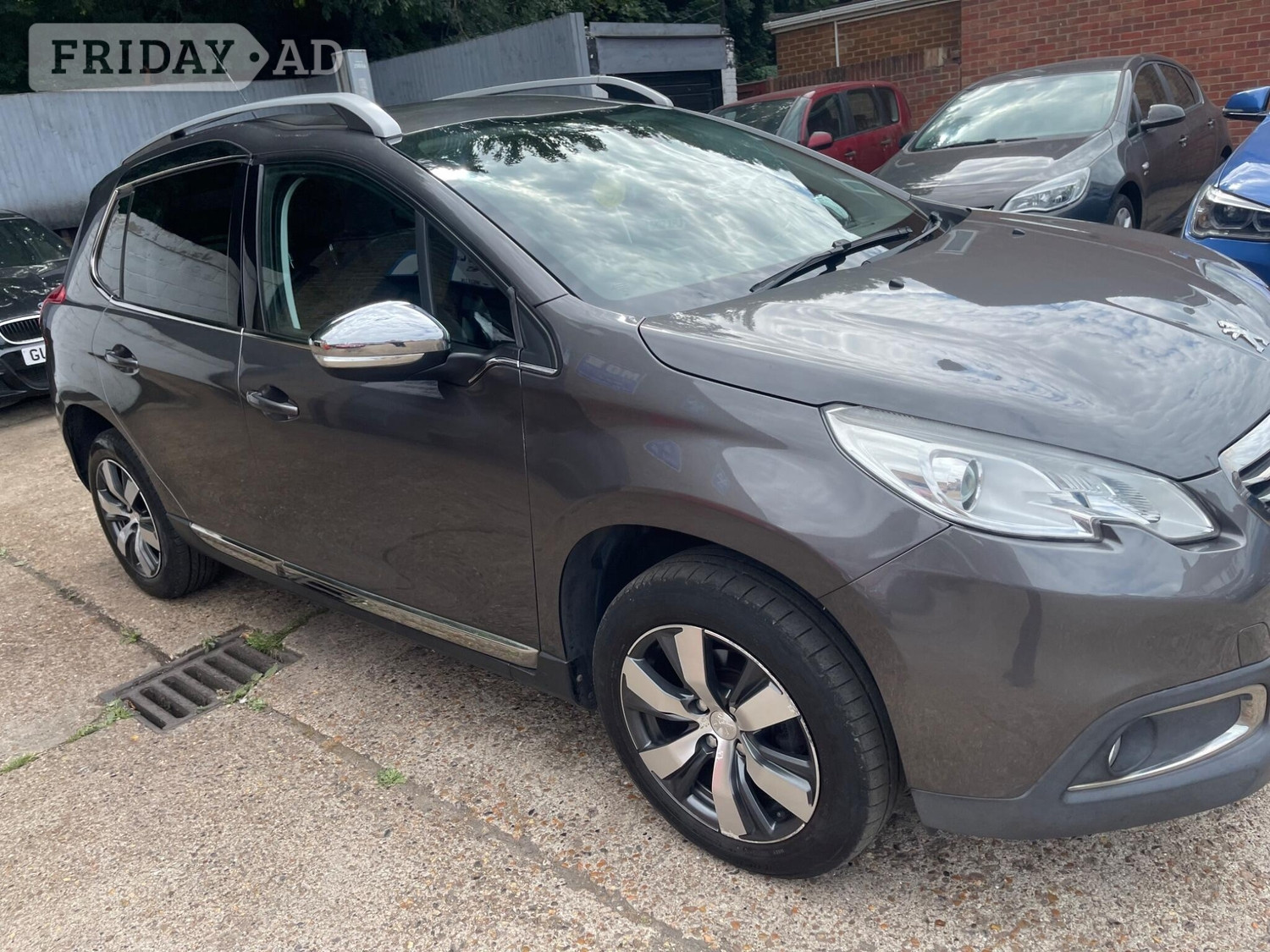 Peugeot 2008 2015 - Cars