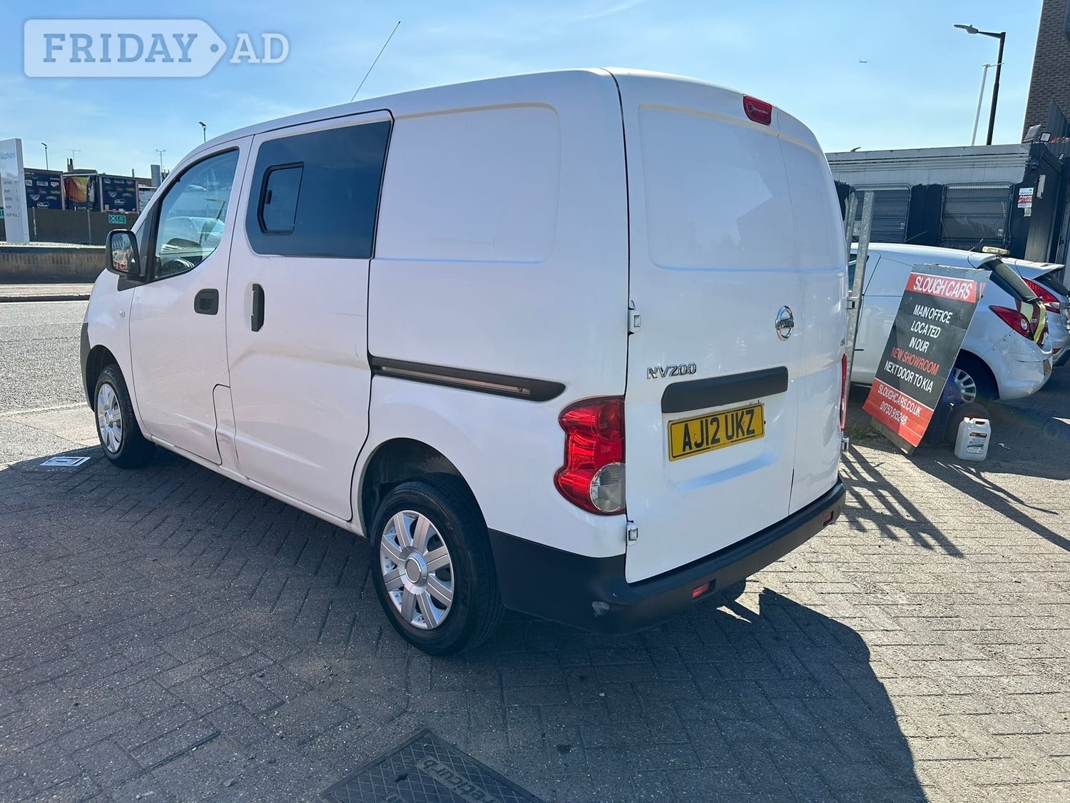 [ berth ]Nissan NV200