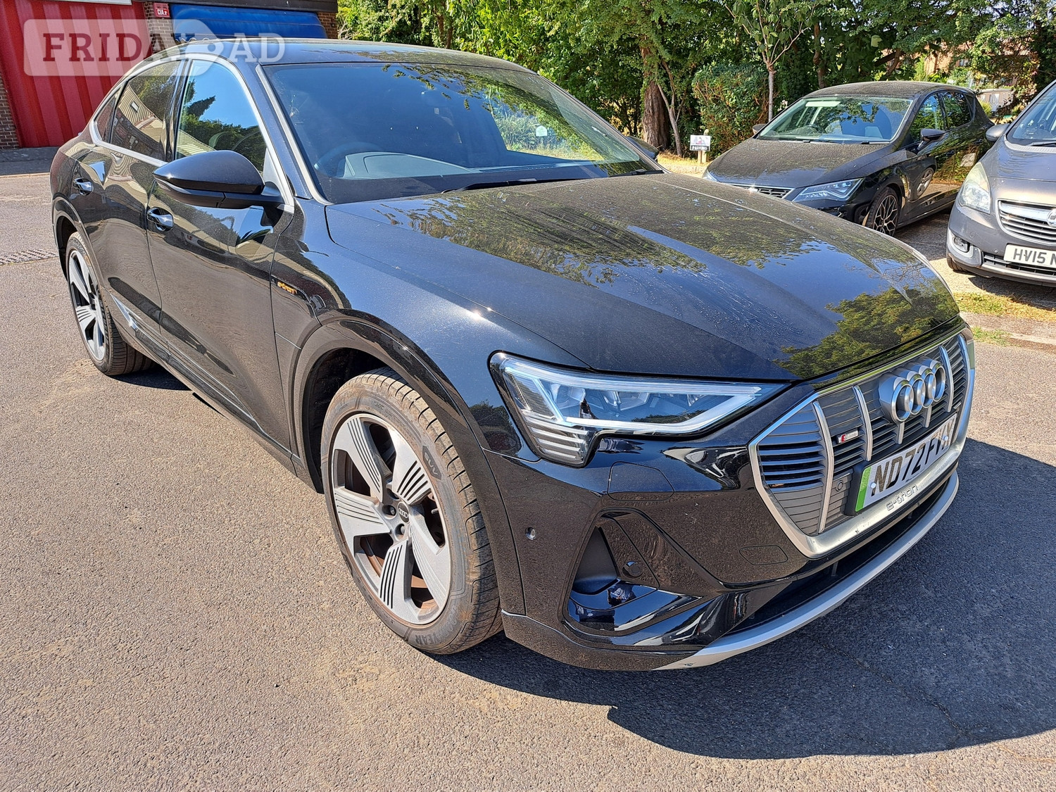 [ berth ]Audi e-tron