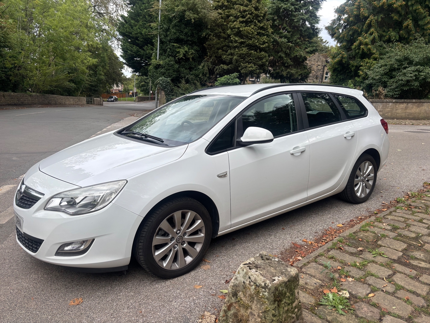 Vauxhall Astra 2012 - Cars