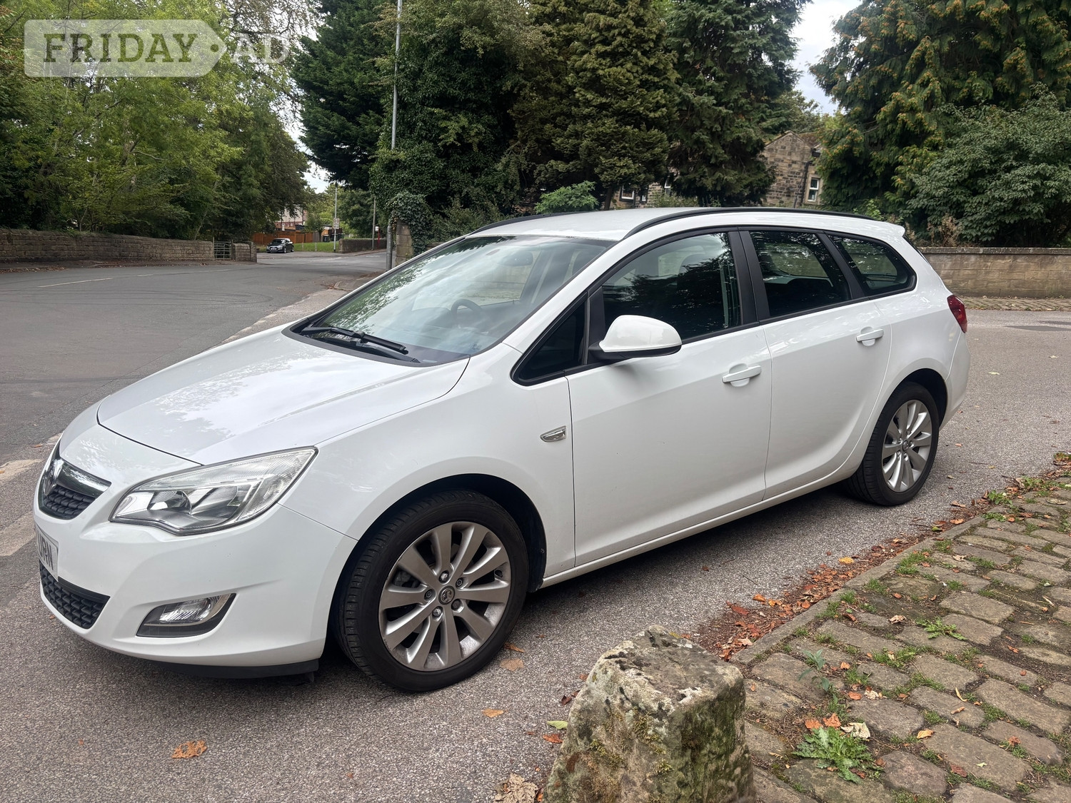 Vauxhall Astra 2012 - Cars