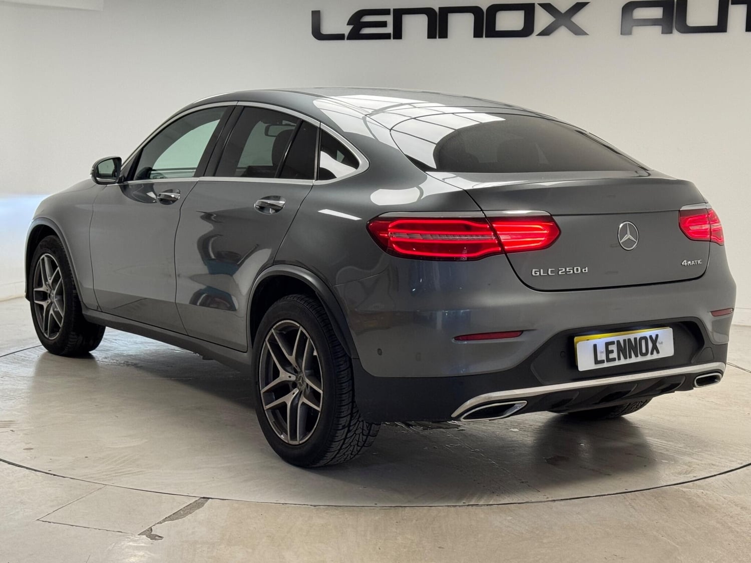 Mercedes-Benz GLC 2017 - Cars in Brent