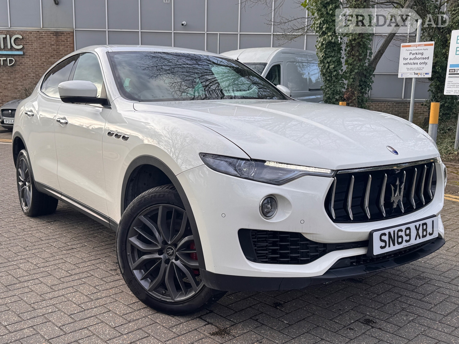 Maserati Levante 2019 in Hillingdon