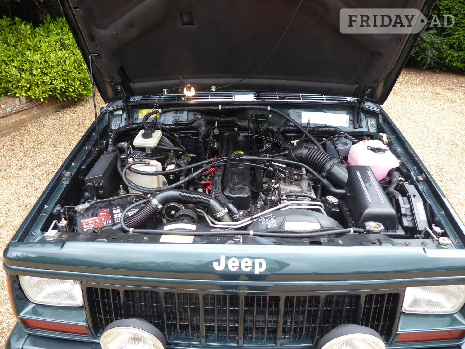 [ berth ]Jeep Cherokee