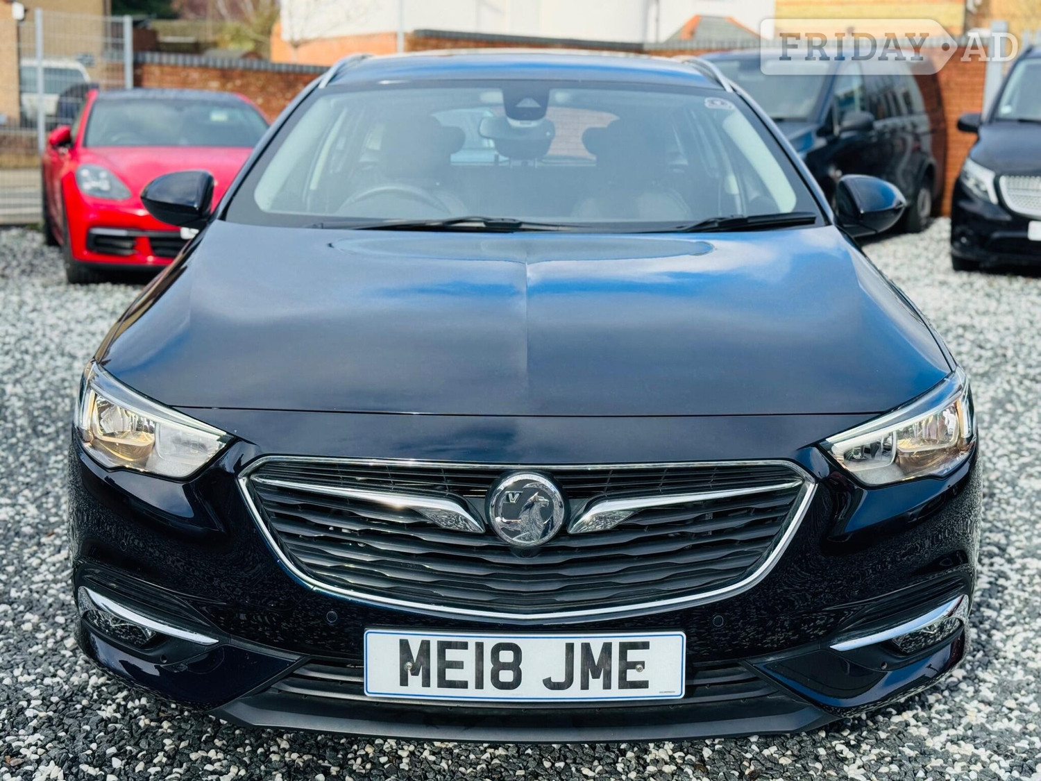 Vauxhall Insignia 2018 - Cars in Bedford