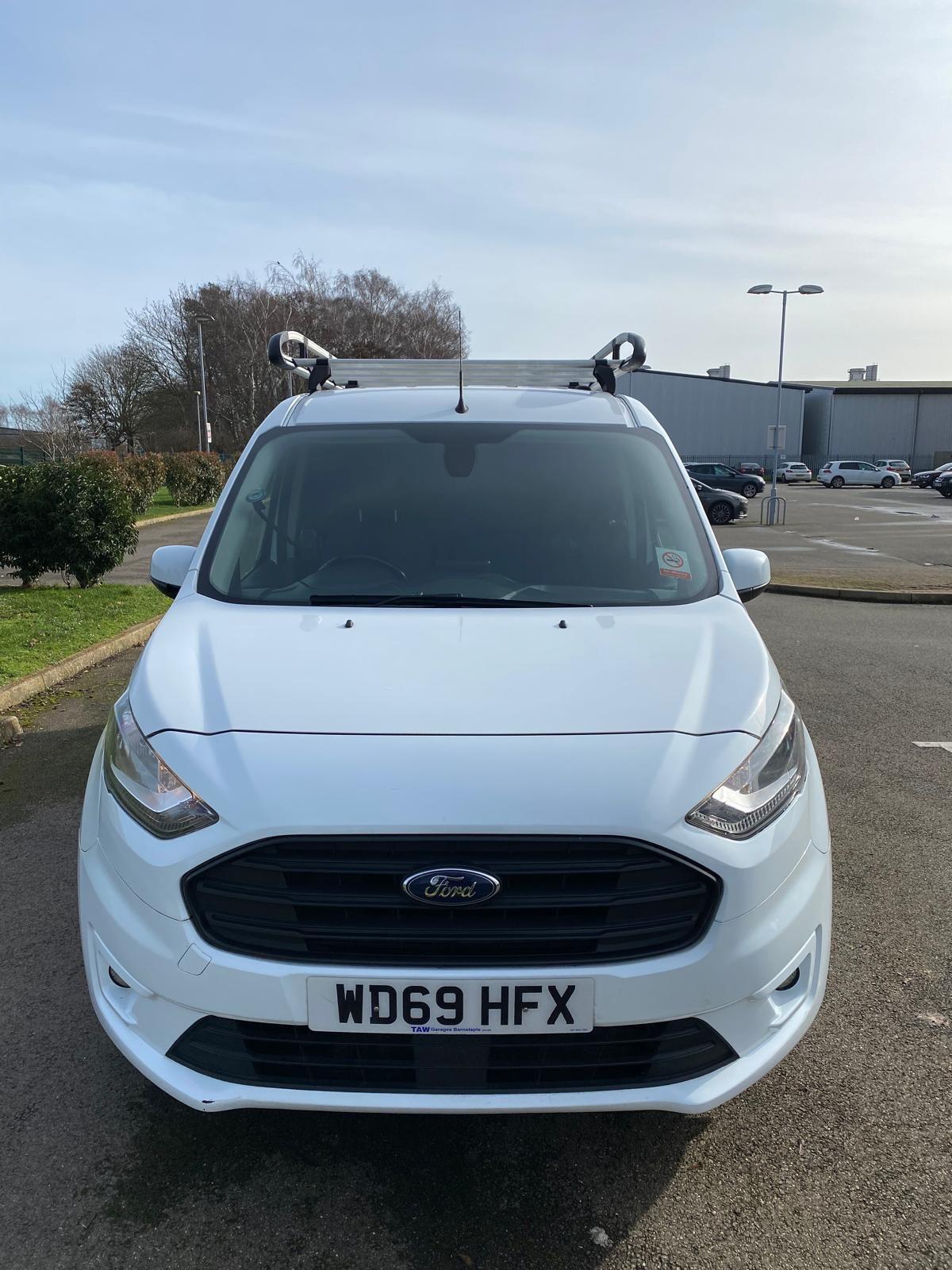 [ berth ]Ford Transit Connect