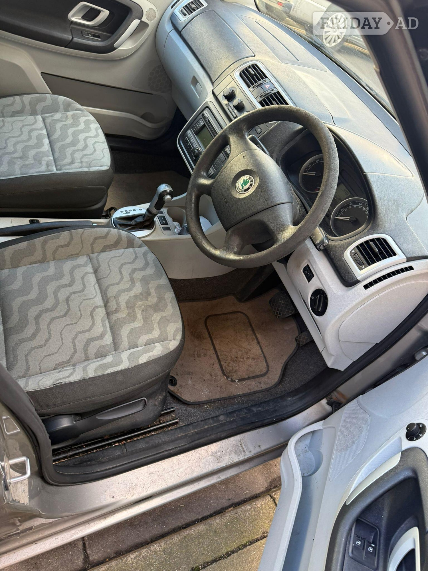 Skoda Roomster 2008 - Cars