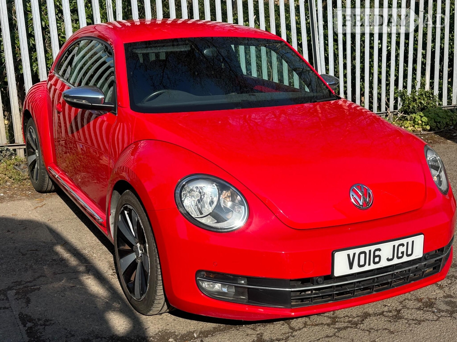 Volkswagen Beetle 2016 in Cardiff