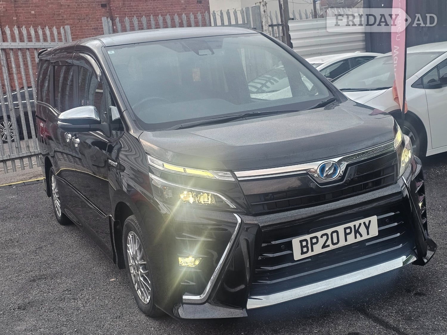 Toyota Noah Coventry