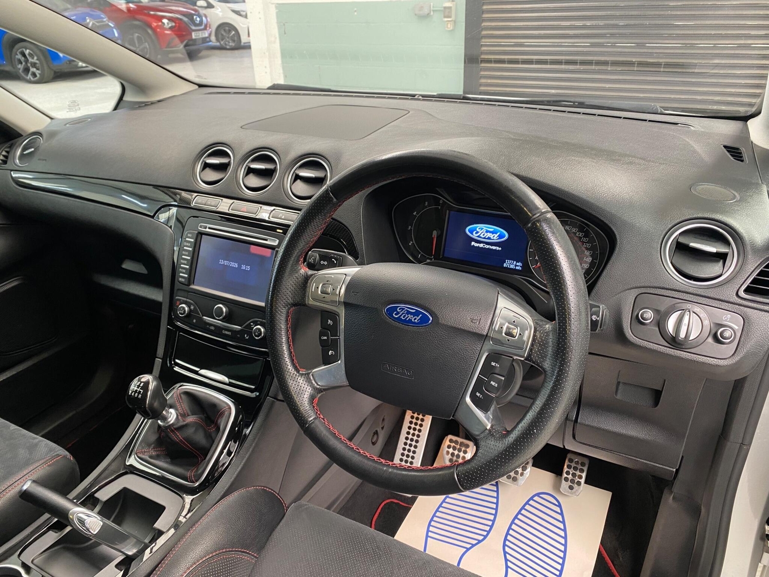 [ berth ]Ford S-Max
