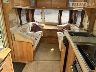 Bailey Unicorn Valencia 2011 - Motorhomes & Caravans in West Row