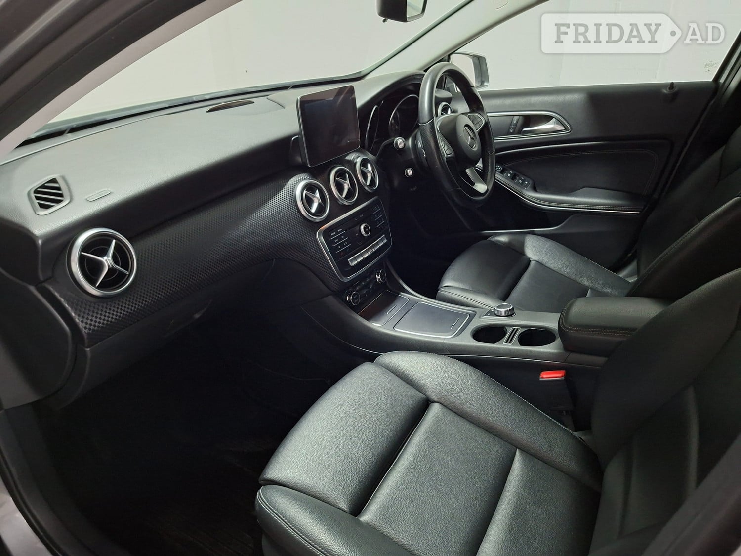 [ berth ]Mercedes-Benz A Class