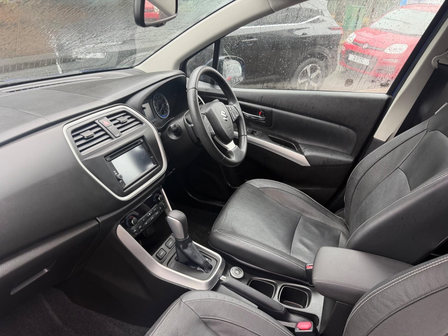 Suzuki SX4 2015 - Cars in Sutton