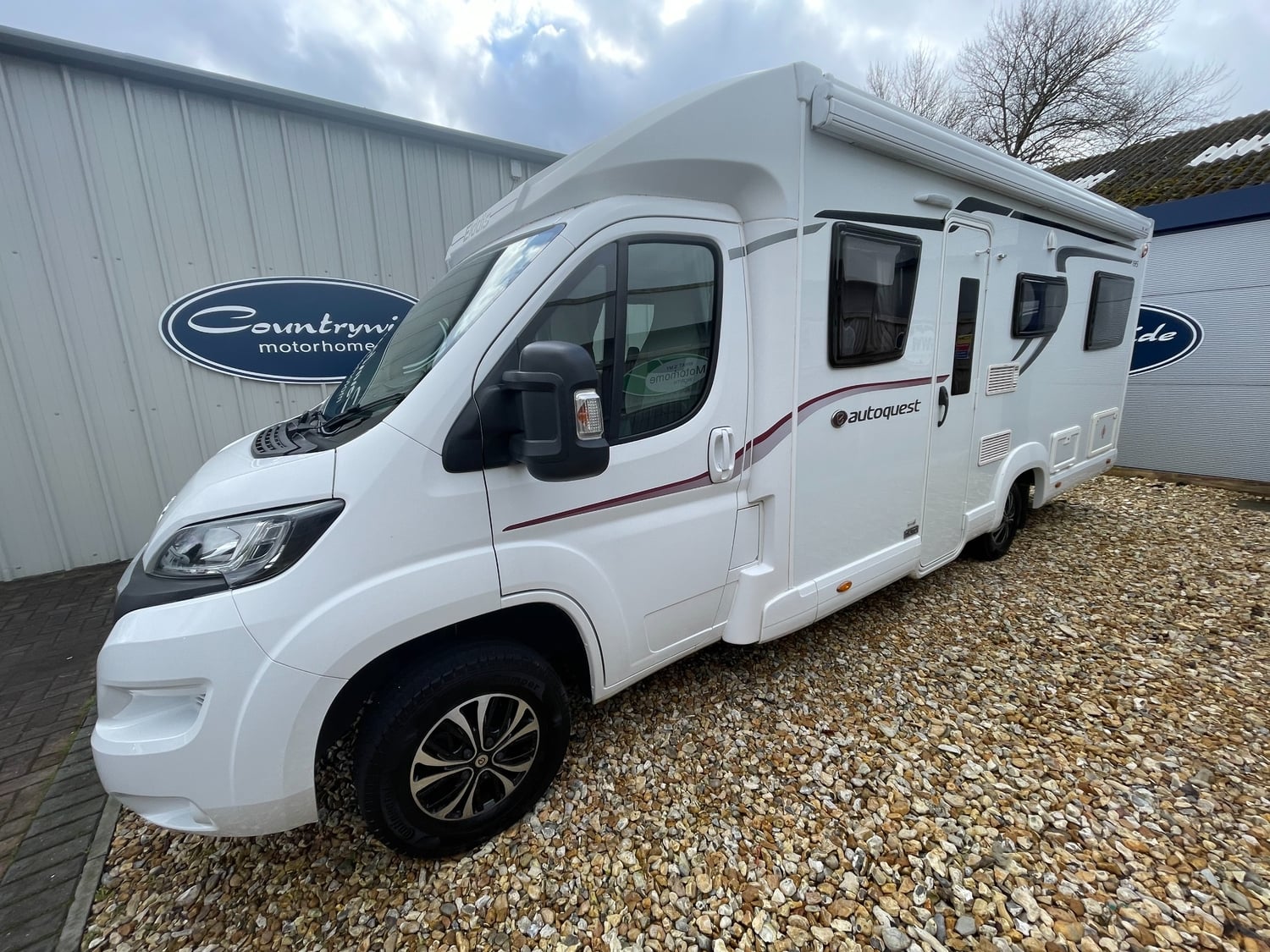 [ berth ]Elddis Autoquest 195