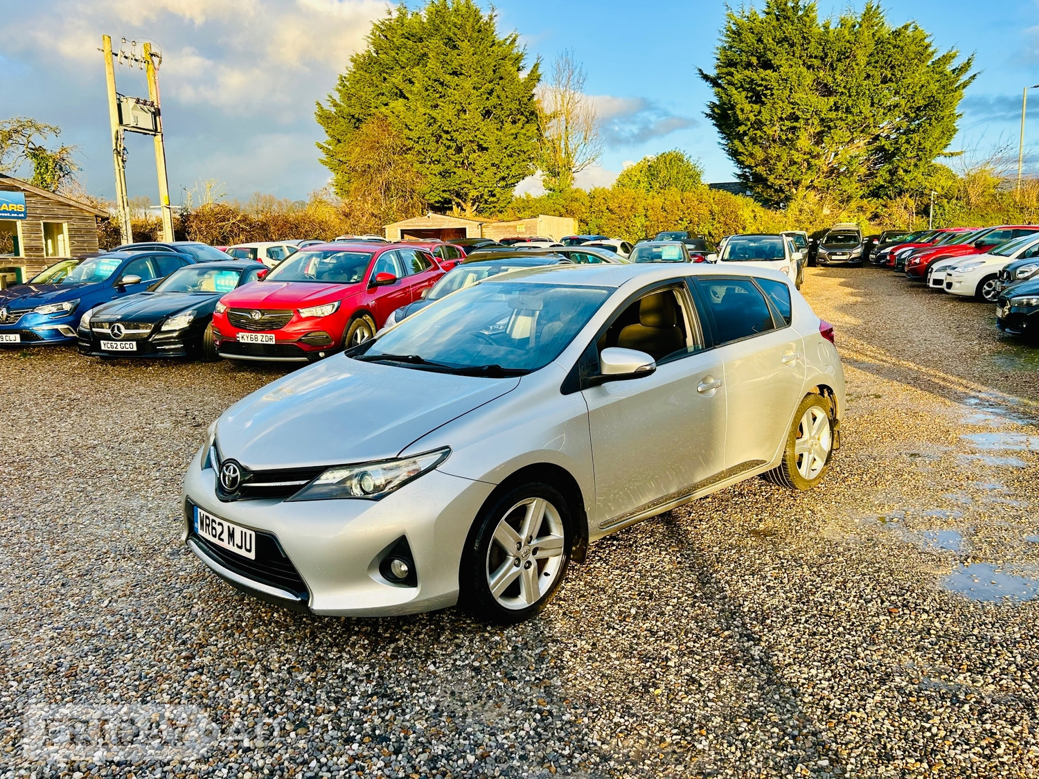 Toyota Auris 2012 - Cars