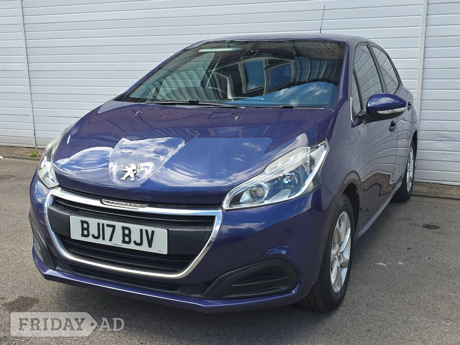 [ berth ]Peugeot 208