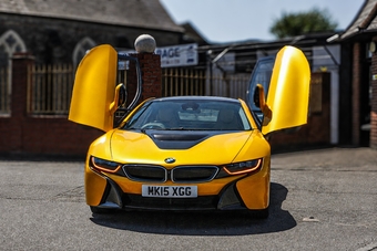 BMW i8 2015
