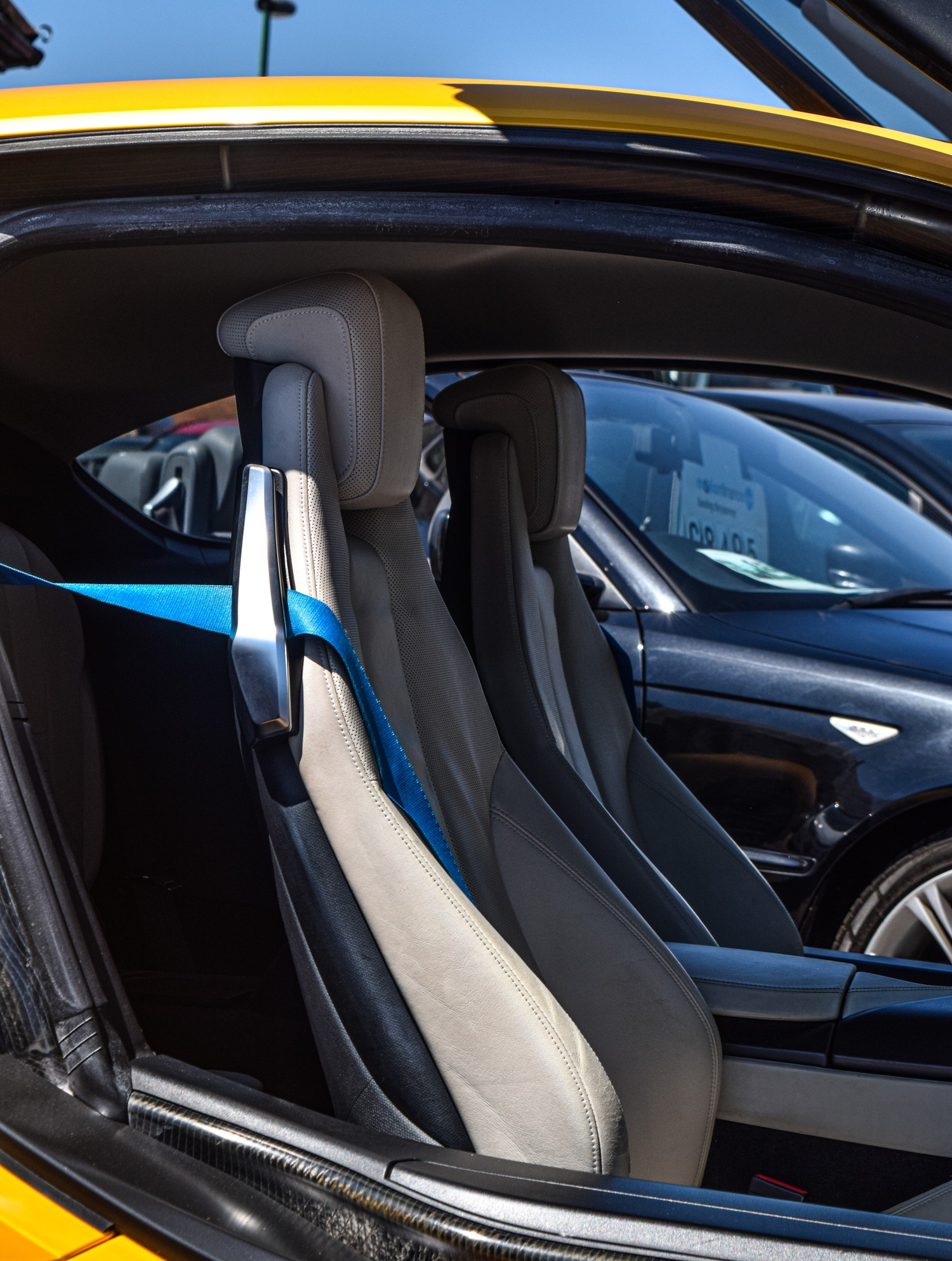 [ berth ]BMW i8