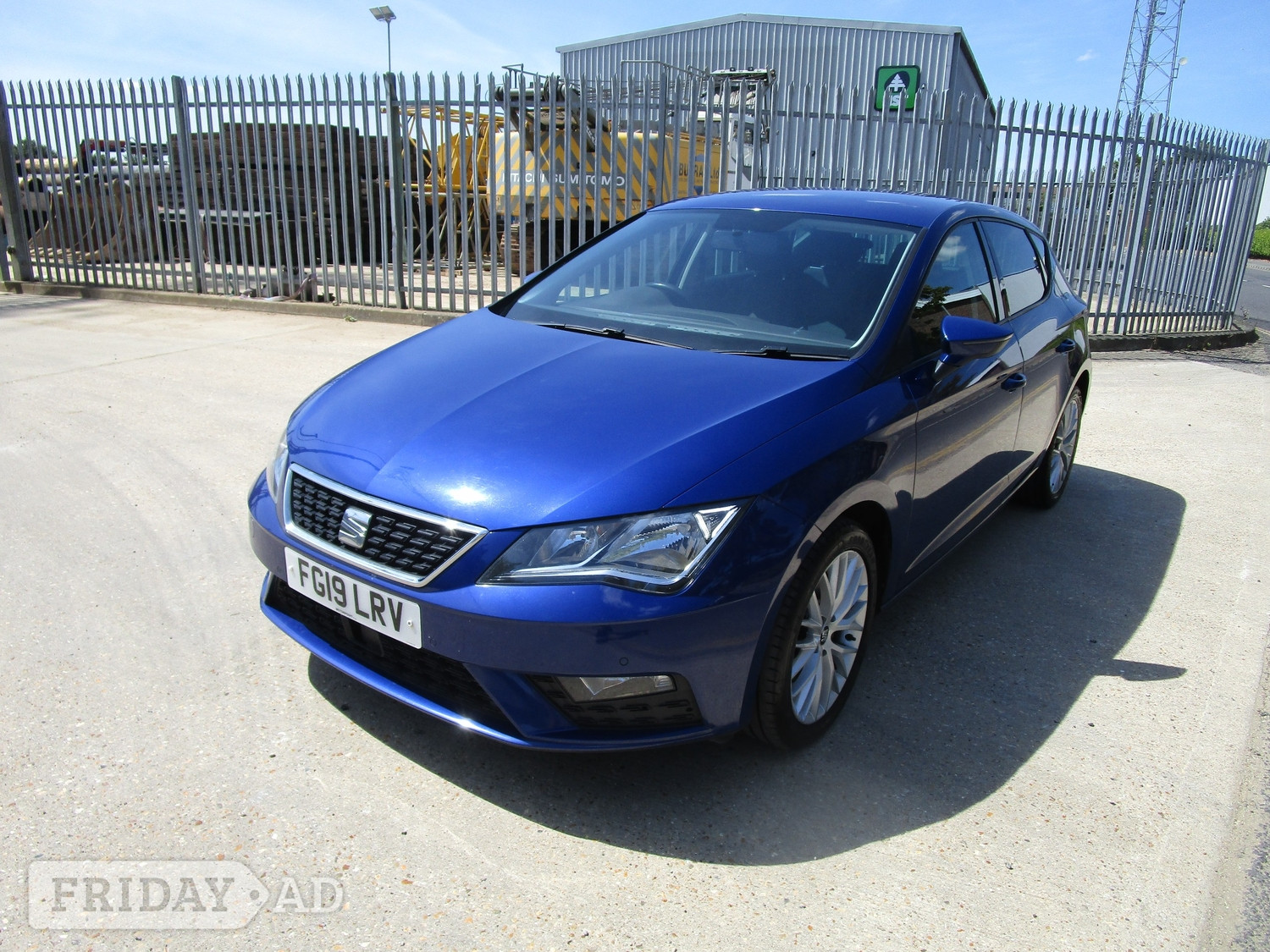 [ berth ]SEAT Leon