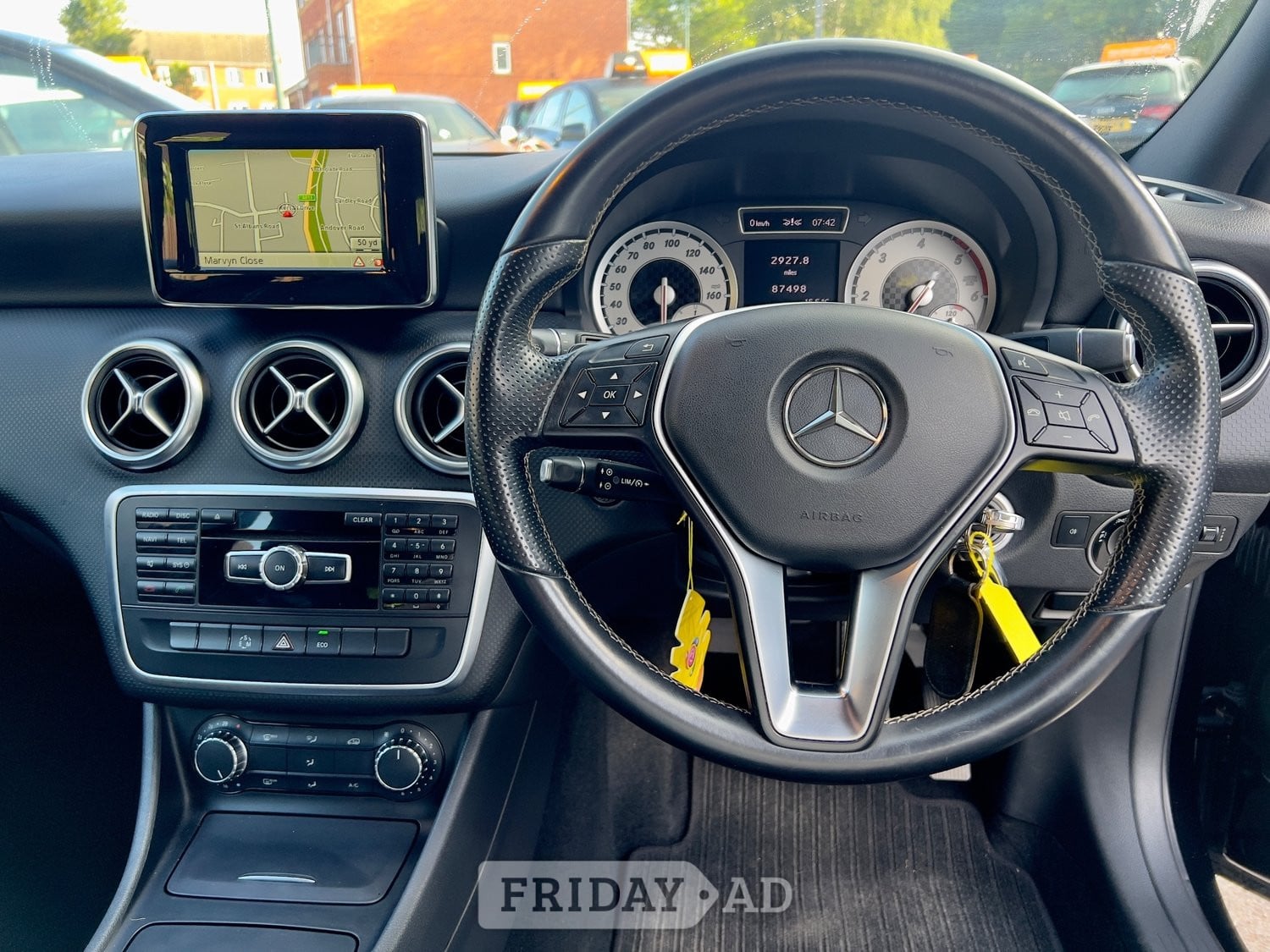 [ berth ]Mercedes-Benz A Class