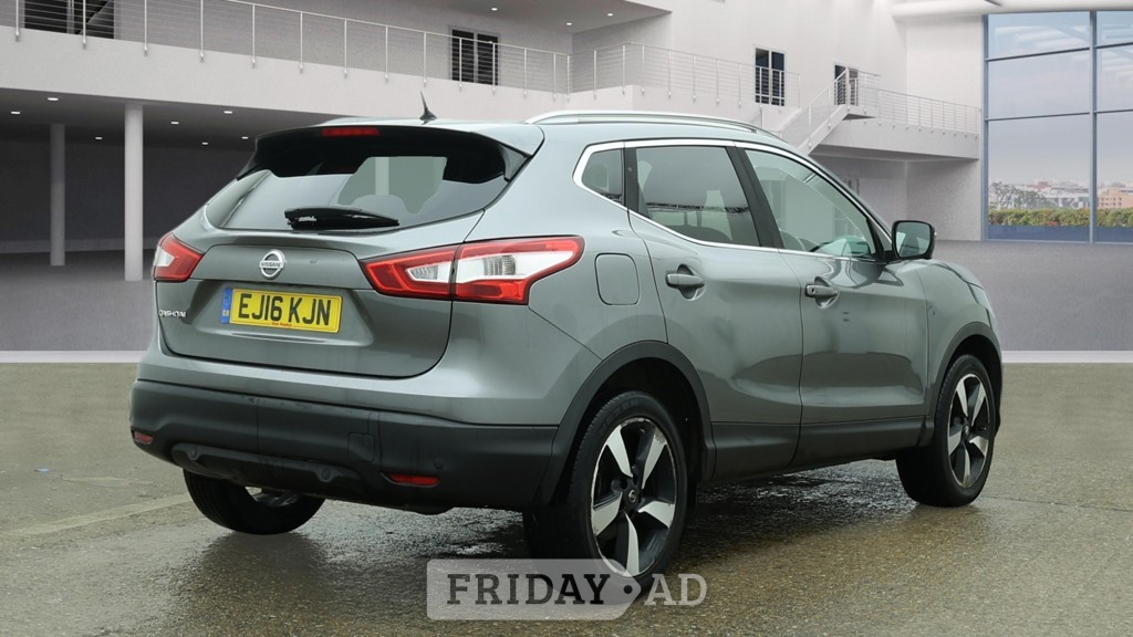 Nissan Qashqai 2016 - Cars in Hounslow