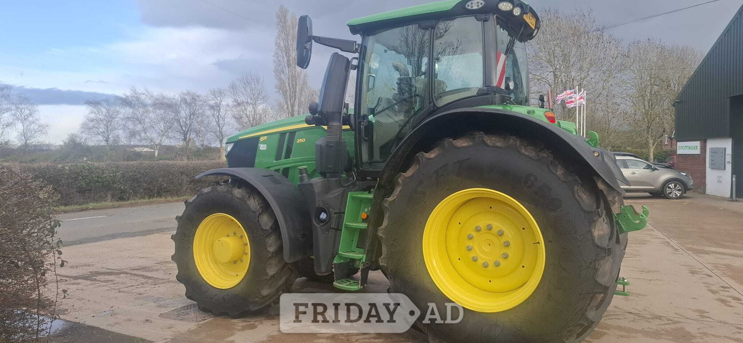 [ berth ]John Deere 6R 250