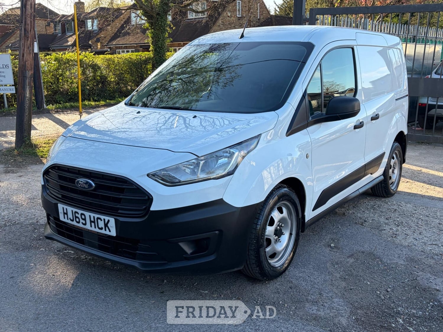 [ berth ]Ford Transit Connect