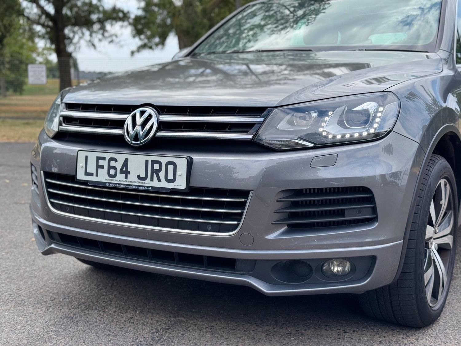 Volkswagen Touareg 2014 - Cars in Romford