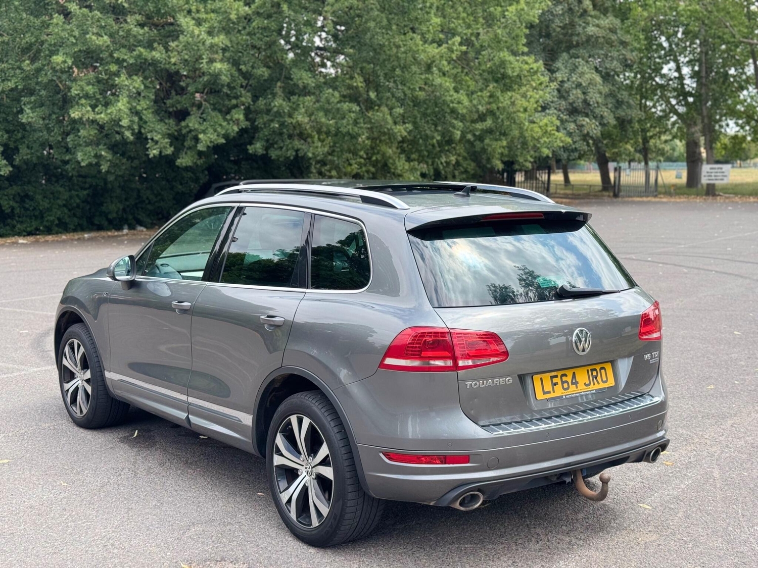 Volkswagen Touareg 2014 - Cars