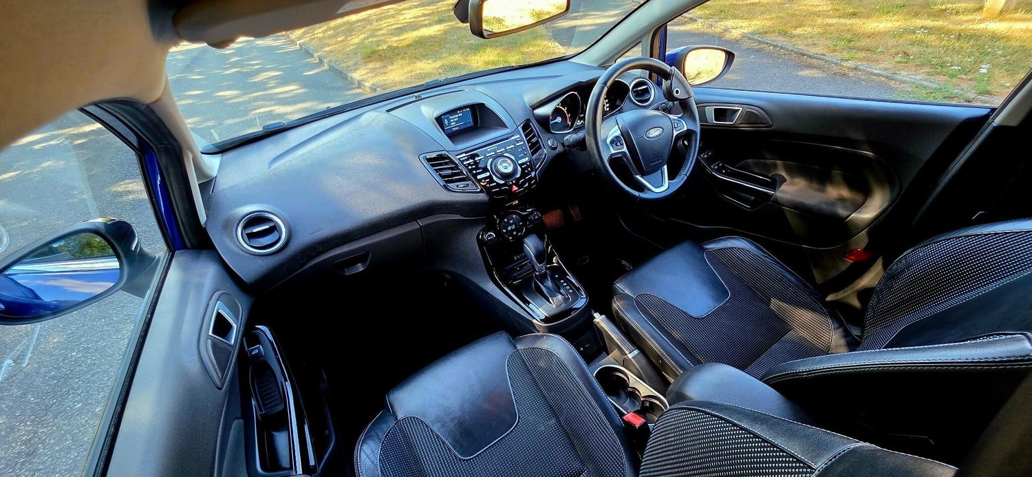 Ford Fiesta 2016 - Cars