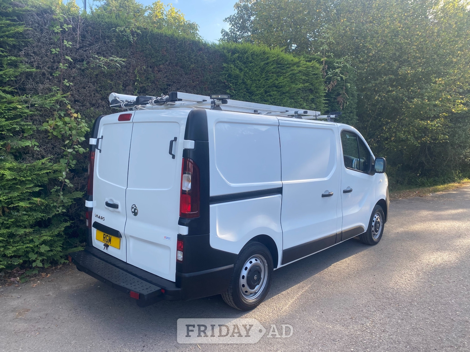[ berth ]Vauxhall Vivaro