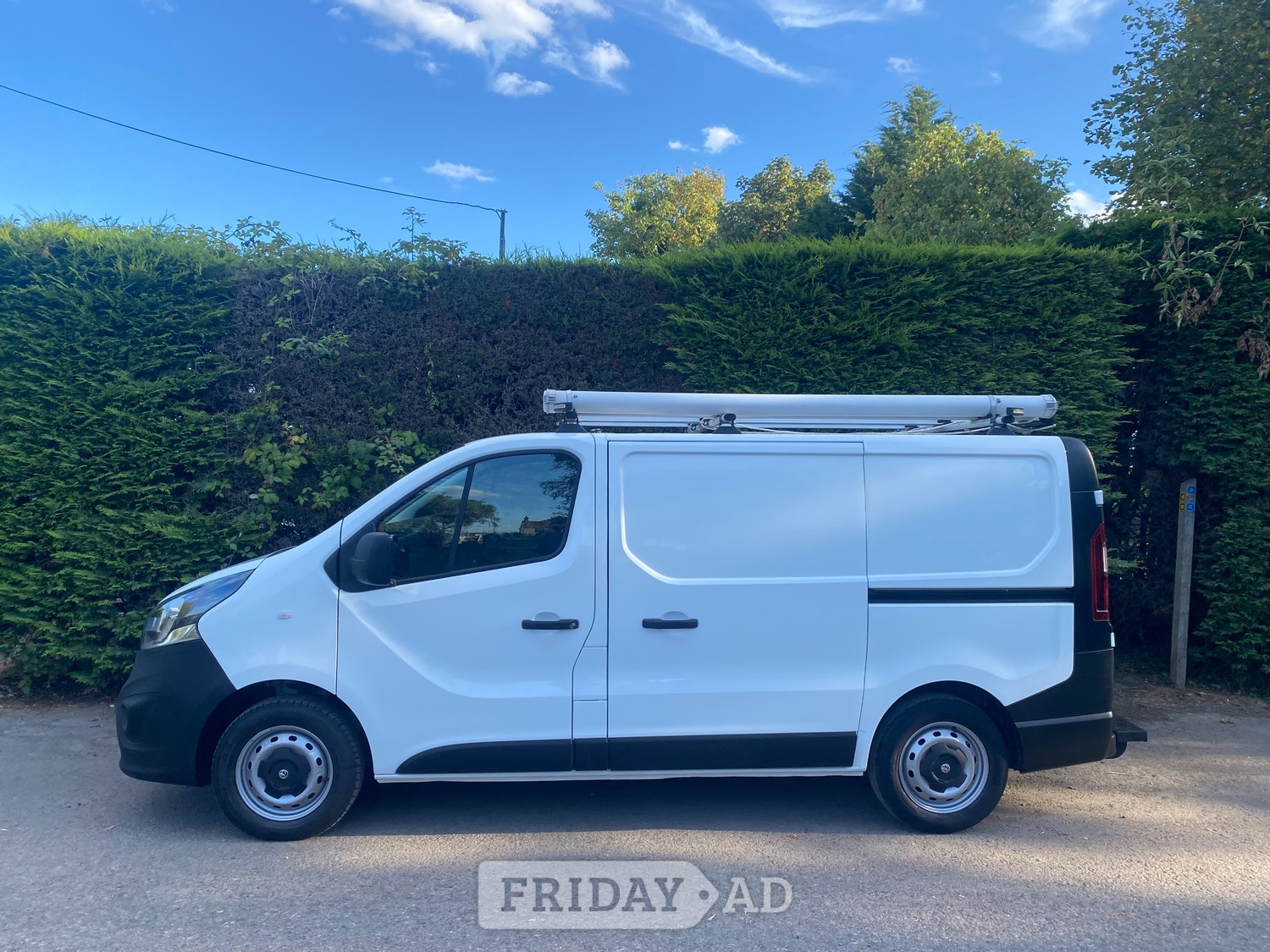 Vauxhall Vivaro 2018 - Vans & Commercial Vehicles