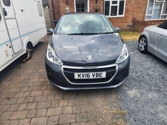 Peugeot 208 2016