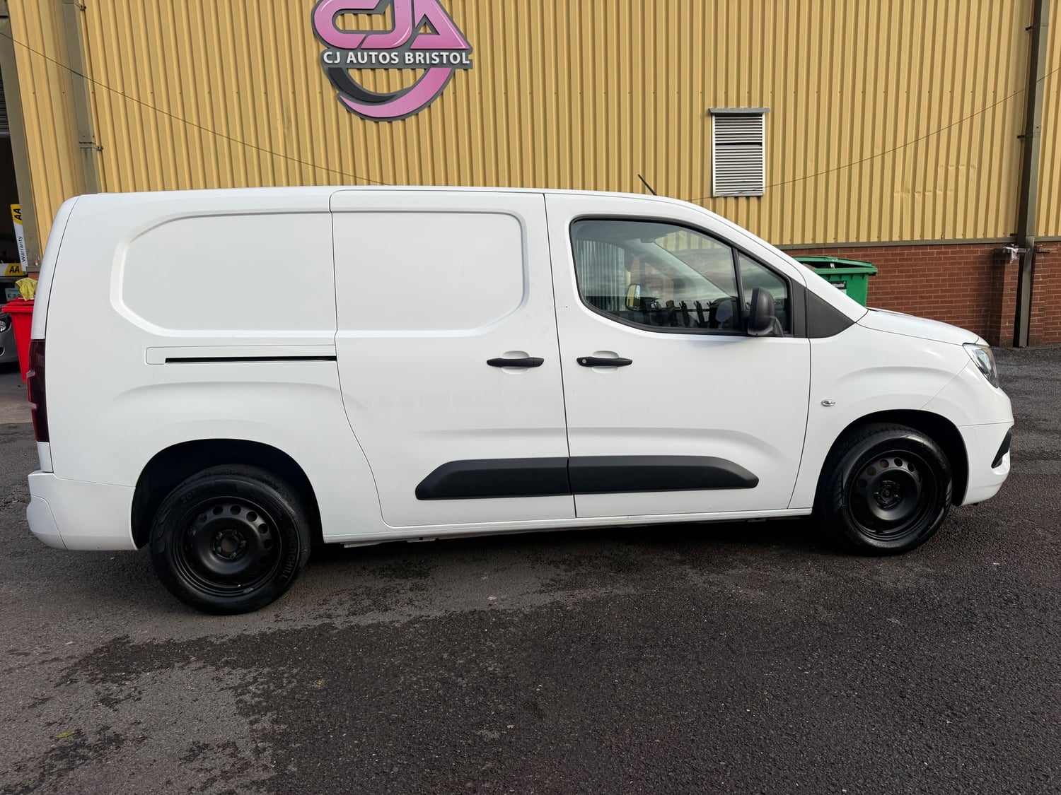 Vauxhall Combo 2020 - Vans & Commercial Vehicles in Bristol